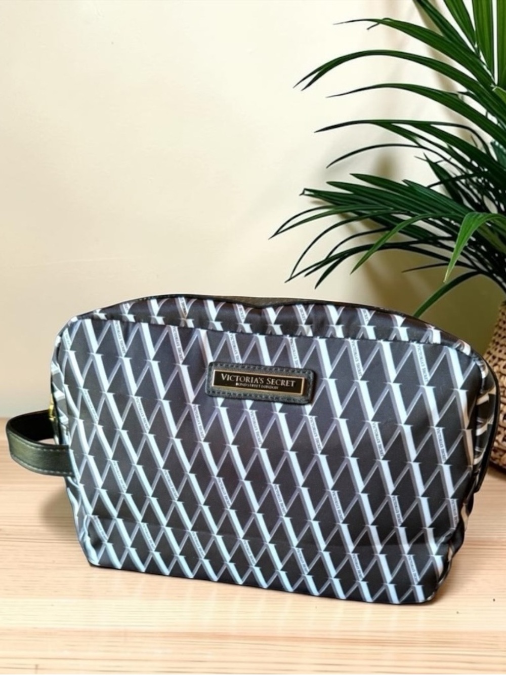 Victoria’s Secret Bond Street London Monogram Cosmetic Makeup Bag